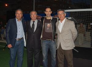 Juanfran y la Fundación inauguran una escuela social de fútbol